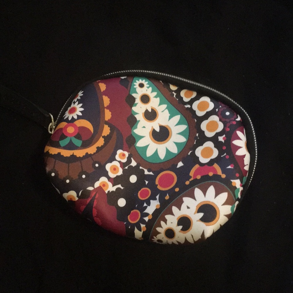 Decorative pouch